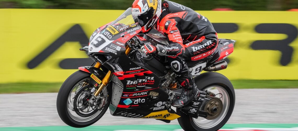 Petrucci-51968_JDR_R9_Action